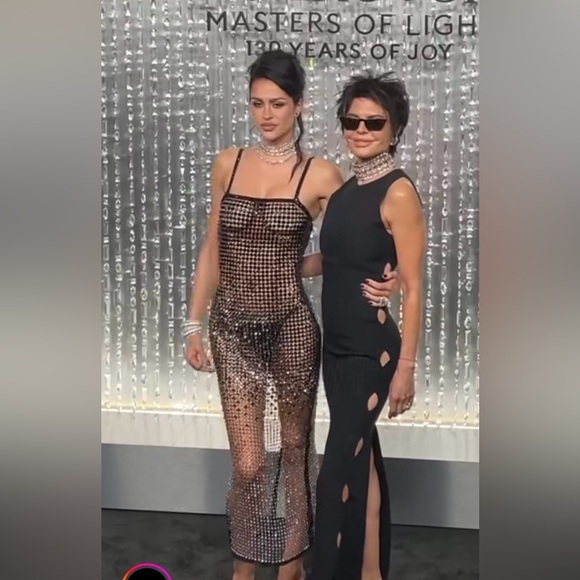 Black Zara fitted dress with cutout side - Picture 2 of 12